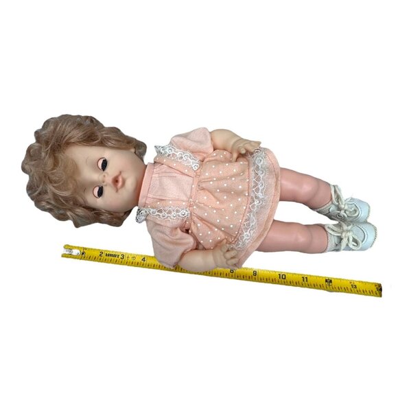 Vintage 1970s Baby Doll Blonde Curly Hair & Pink Dress 12" Sleepy Blue Eyes Girl - Picture 4 of 6